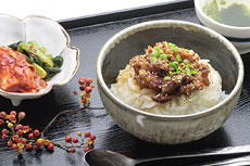 黒毛和牛すじ丼